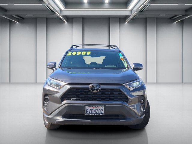 Used 2021 Toyota RAV4 XLE w/ Convenience Package AWD/4WD image 2