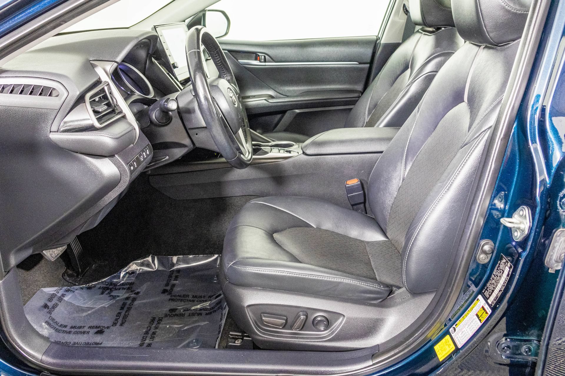 Used 2021 Toyota Camry XLE FWD image 23
