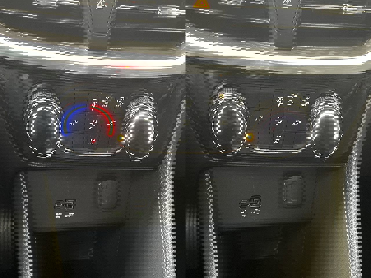 Certified 2024 Buick Encore GX Sport Touring image 20