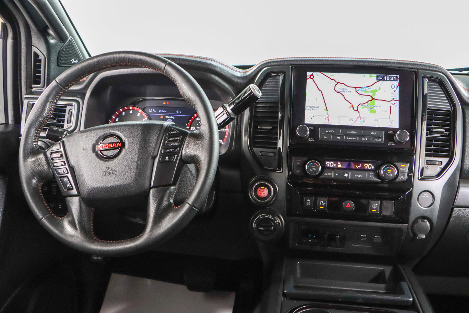 Used 2021 Nissan Titan PRO-4X w/ Pro-4x Utility Package image 18