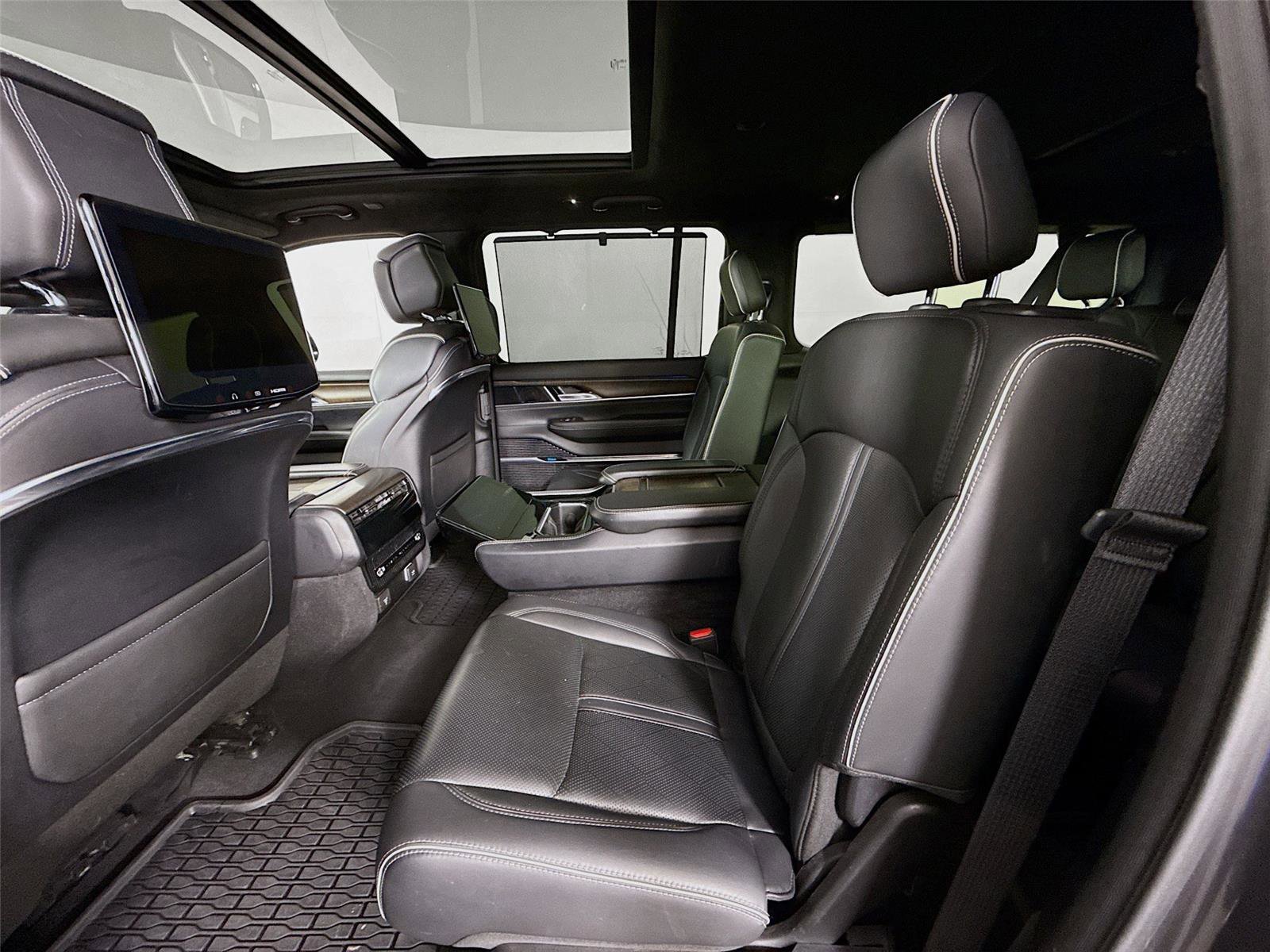 Used 2023 Jeep Grand Wagoneer L Series II w/ Rear Seat Video Group 1 image 19