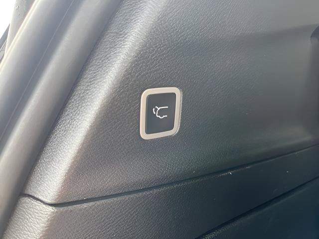 Used 2025 Chrysler Pacifica Select FWD image 41