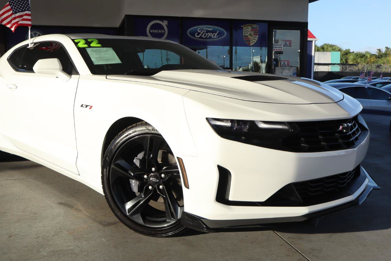 Used 2022 Chevrolet Camaro LT RWD image 2
