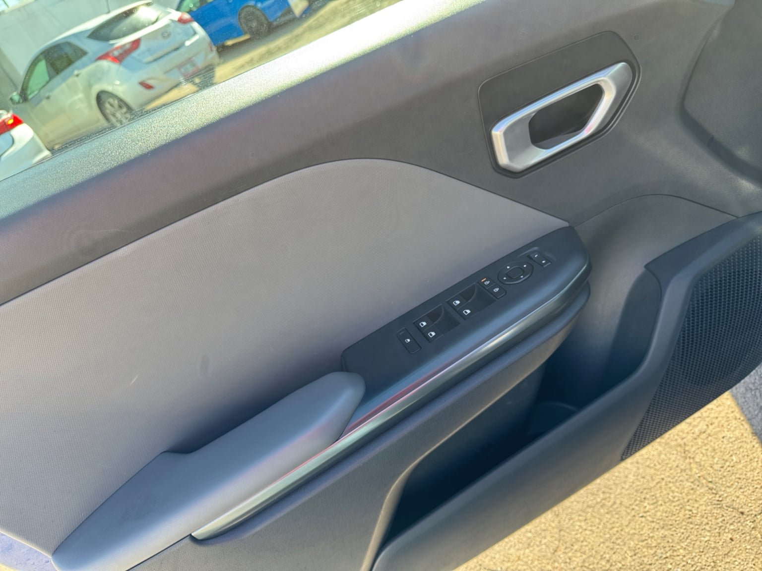 Used 2025 Kia K4 FWD image 11