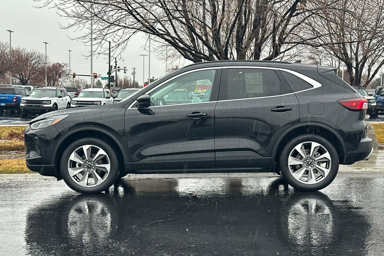 Certified 2025 Ford Escape Platinum image 5
