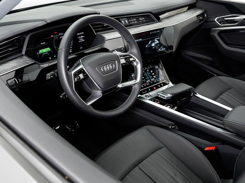Used 2023 Audi e-tron Premium Plus w/ Premium Plus Package AWD/4WD image 7