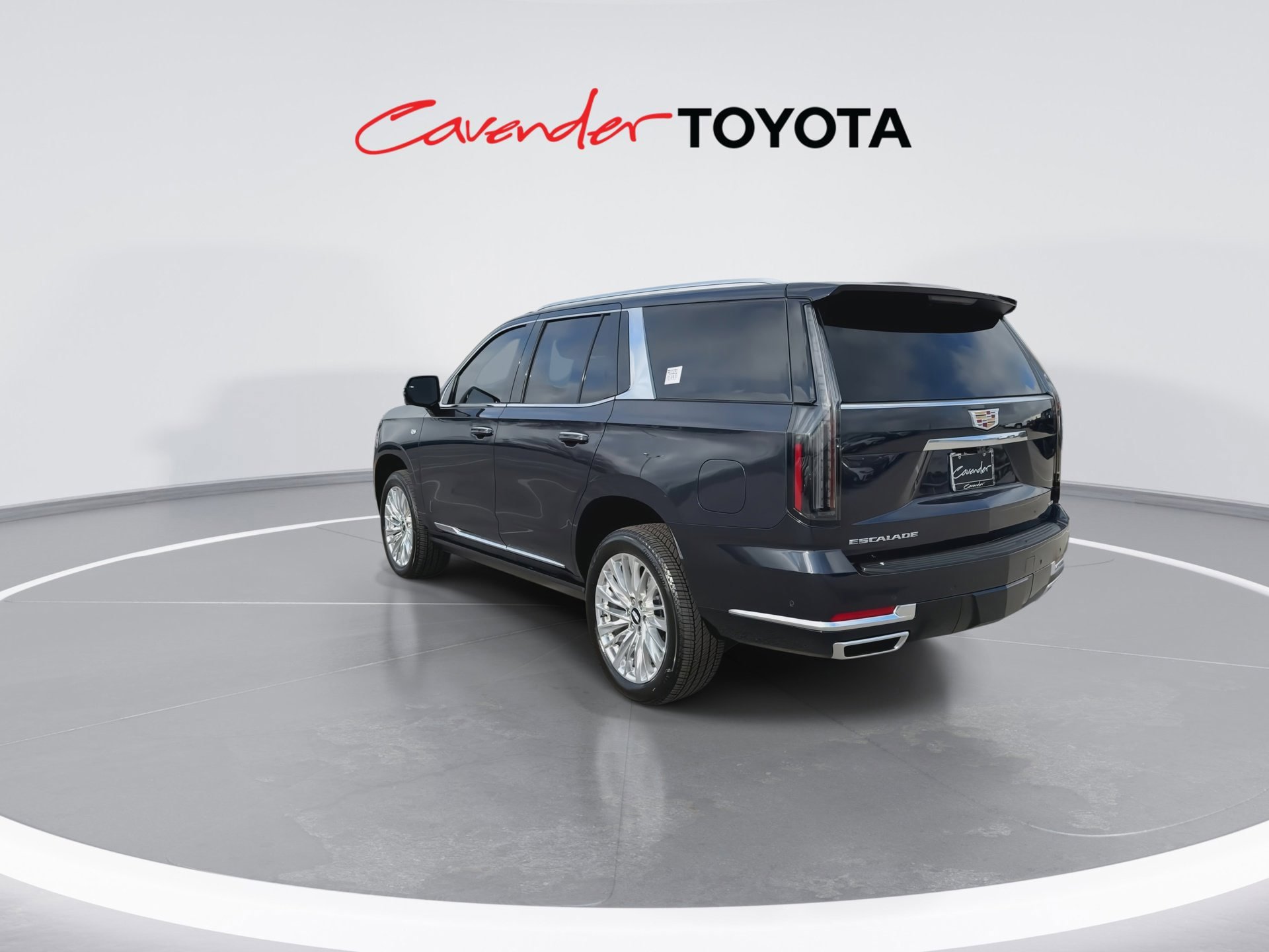 Used 2026 Cadillac Escalade Luxury w/ LPO, Floor Liner Package AWD/4WD image 6