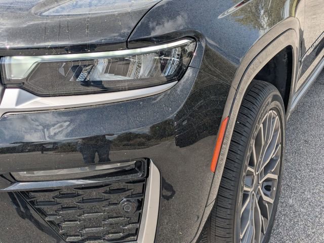 New 2026 Jeep Grand Cherokee L Summit w/ Rear Seat Video Group I AWD/4WD image 9