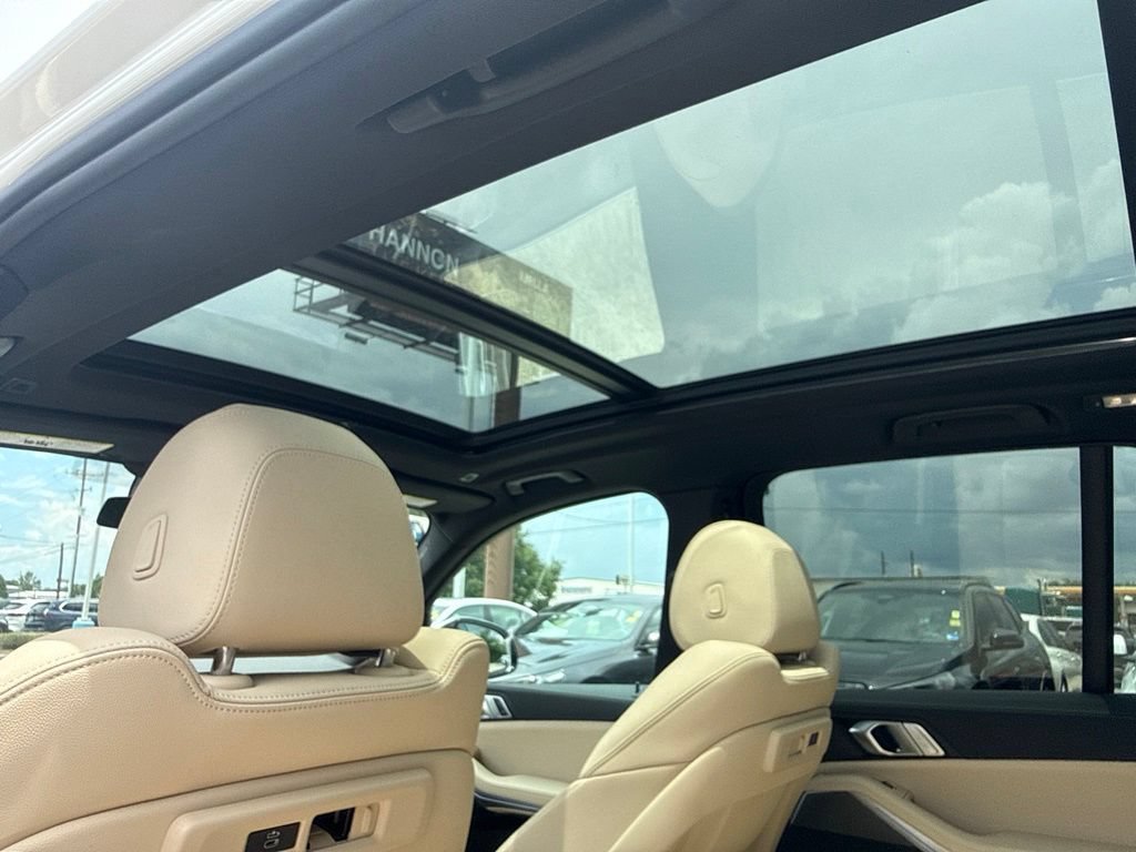 Used 2022 BMW X5 sDrive40i w/ Premium Package RWD image 23
