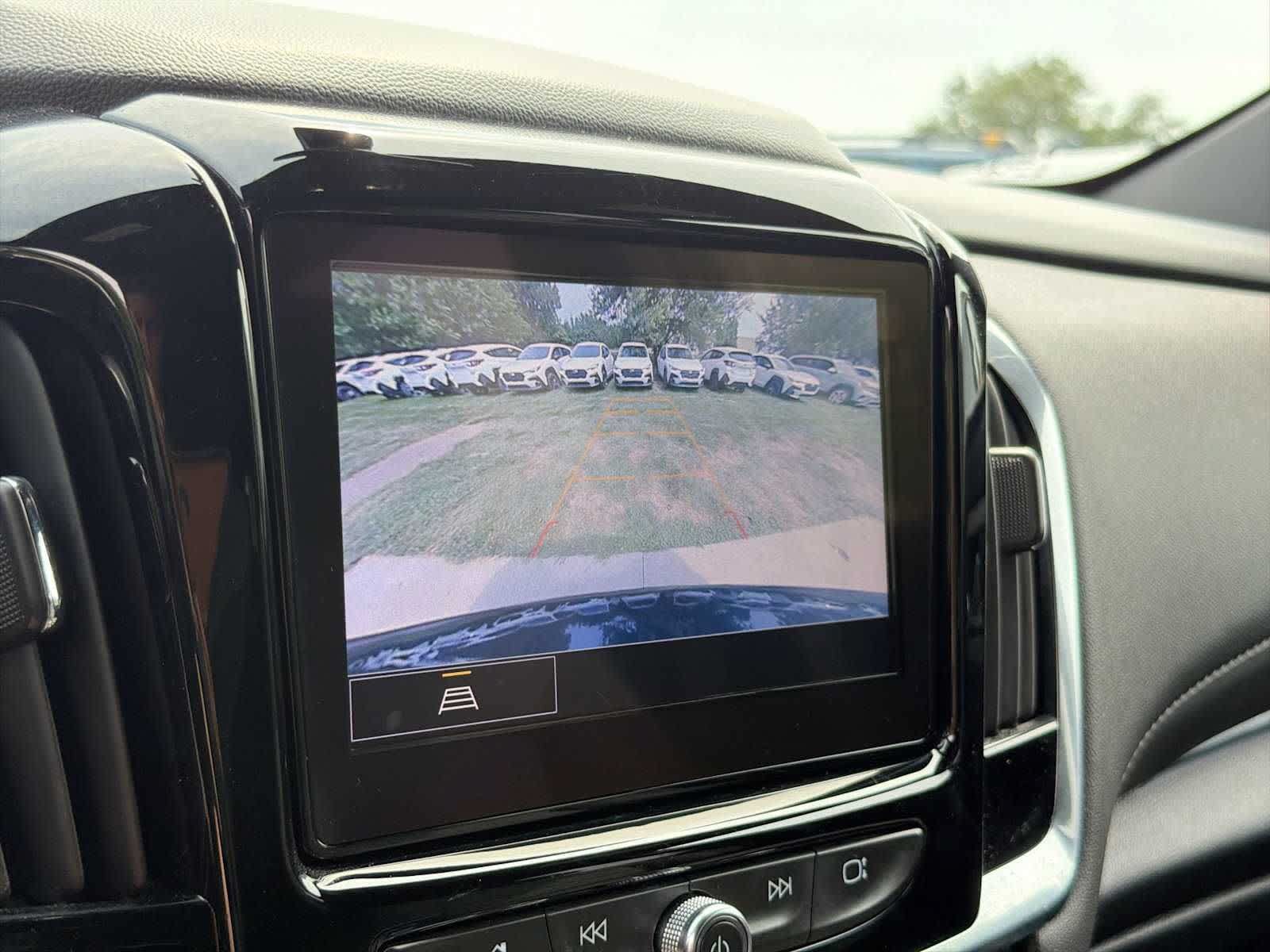 Used 2023 Chevrolet Traverse LT AWD/4WD image 23