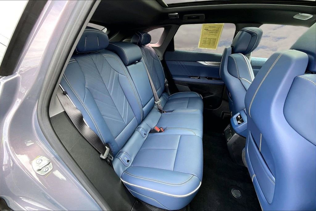 Certified 2025 Cadillac Optiq Luxury 2 w/ LPO, Floor Liner Package AWD/4WD image 25
