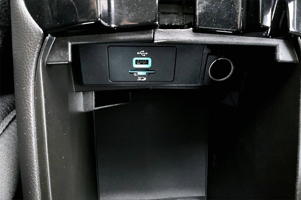 Used 2016 Ford Fusion SE image 15