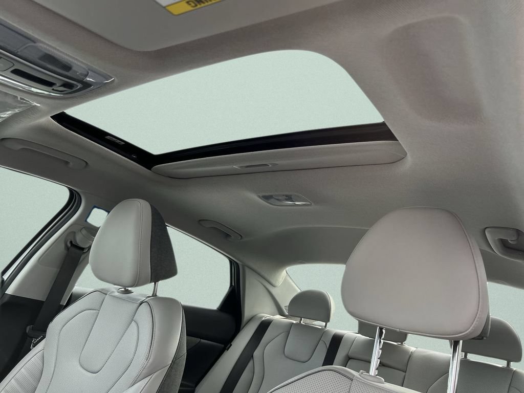 New 2026 Hyundai Elantra Limited FWD image 11