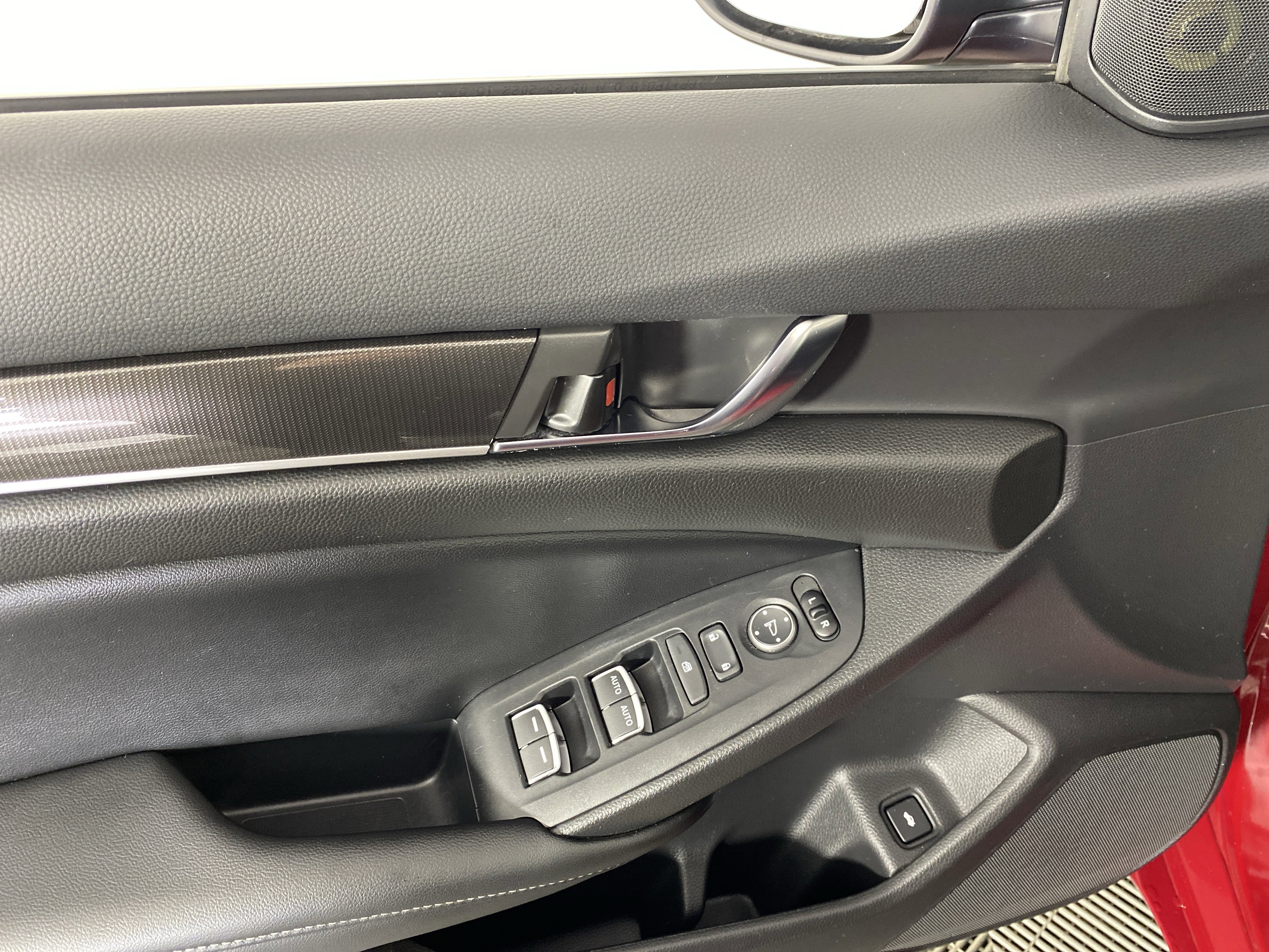 Used 2022 Honda Accord Sport image 13