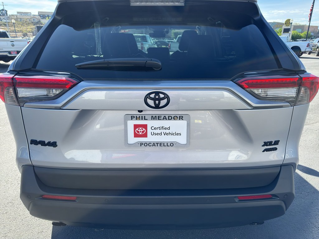Used 2025 Toyota RAV4 XLE Premium w/ Weather Package AWD/4WD image 3