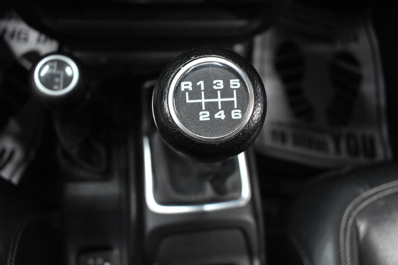 Used 2021 Jeep Wrangler Sport AWD/4WD image 18