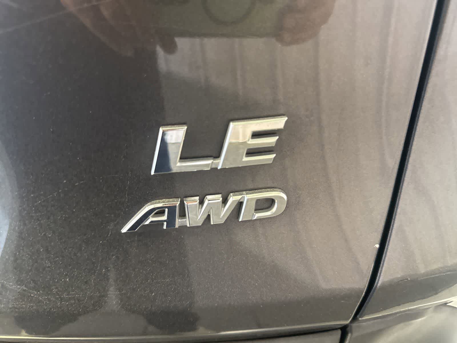 Used 2021 Toyota RAV4 LE AWD/4WD image 13