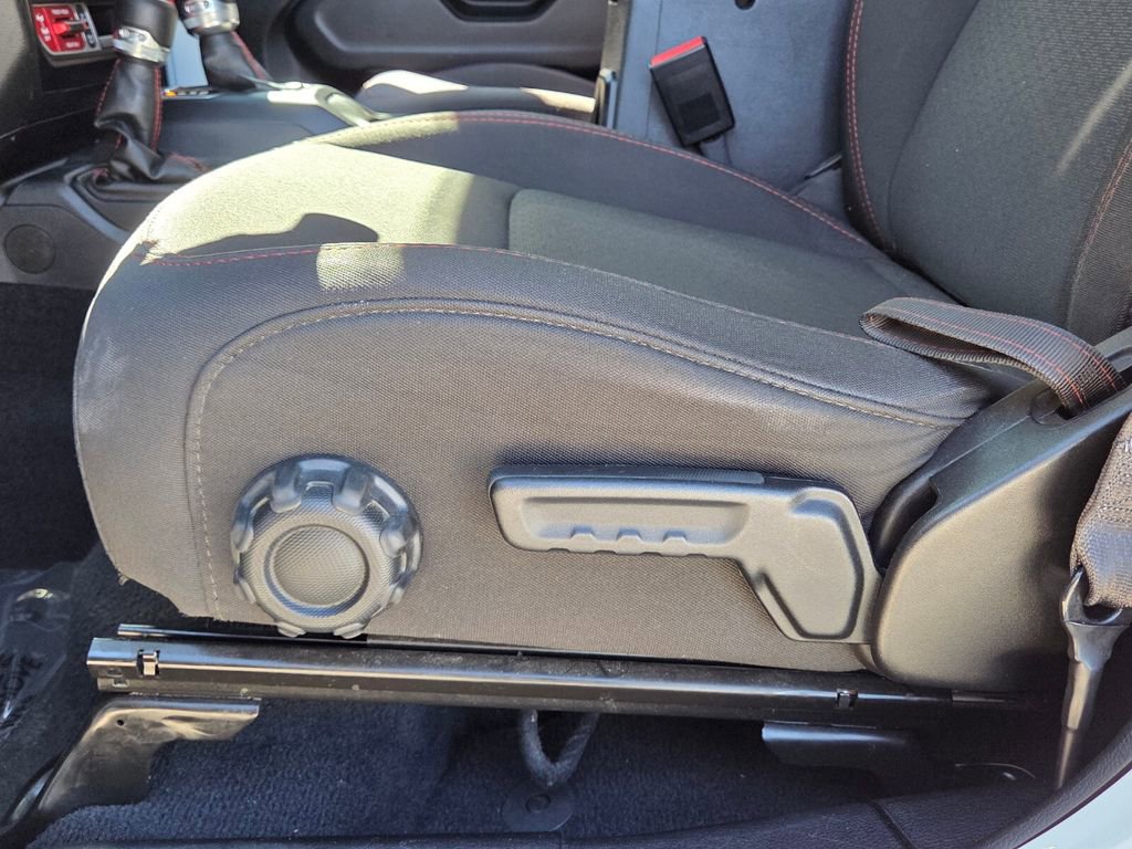Used 2023 Jeep Wrangler Unlimited Rubicon image 10