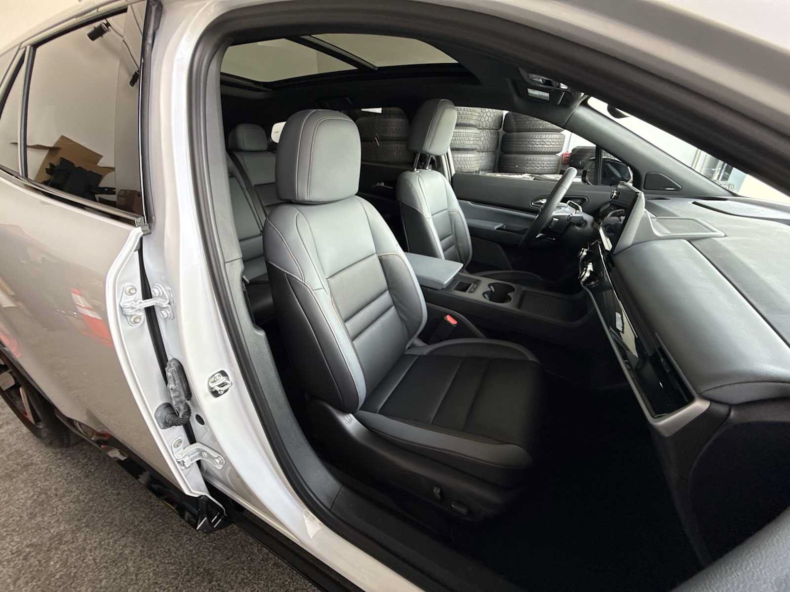 Used 2025 Honda Prologue Touring image 25