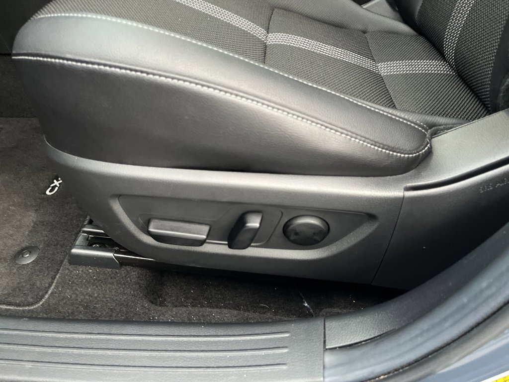 Certified 2025 MAZDA CX-50 2.5 Hybrid w/ Preferred Pkg image 22