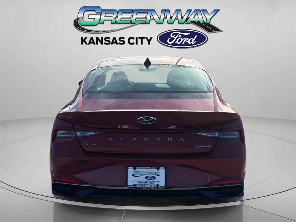 Used 2023 Hyundai Elantra Limited w/ Cargo Package image 6