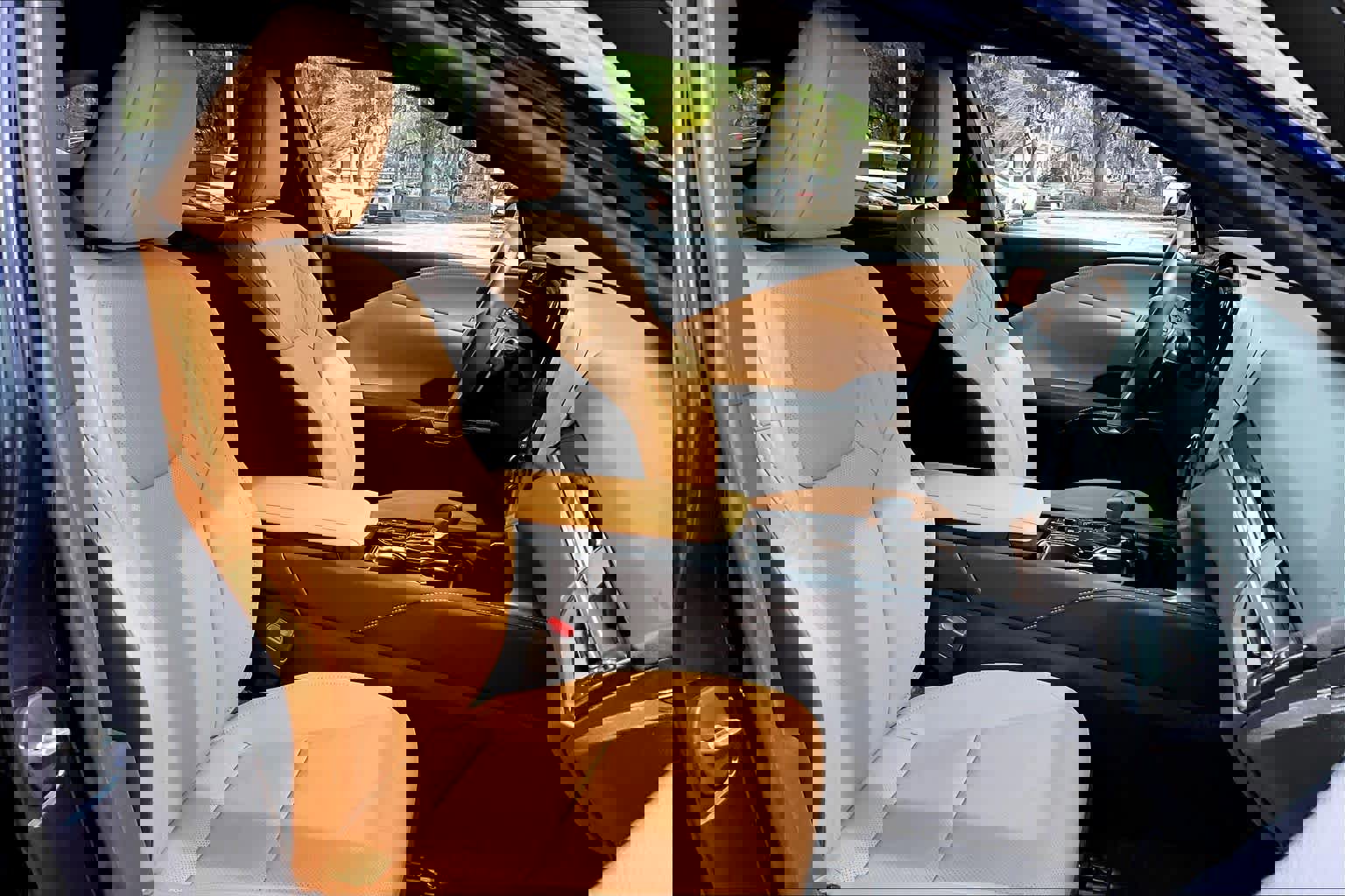 Used 2025 Lexus RX 350 FWD w/ Technology Package image 9