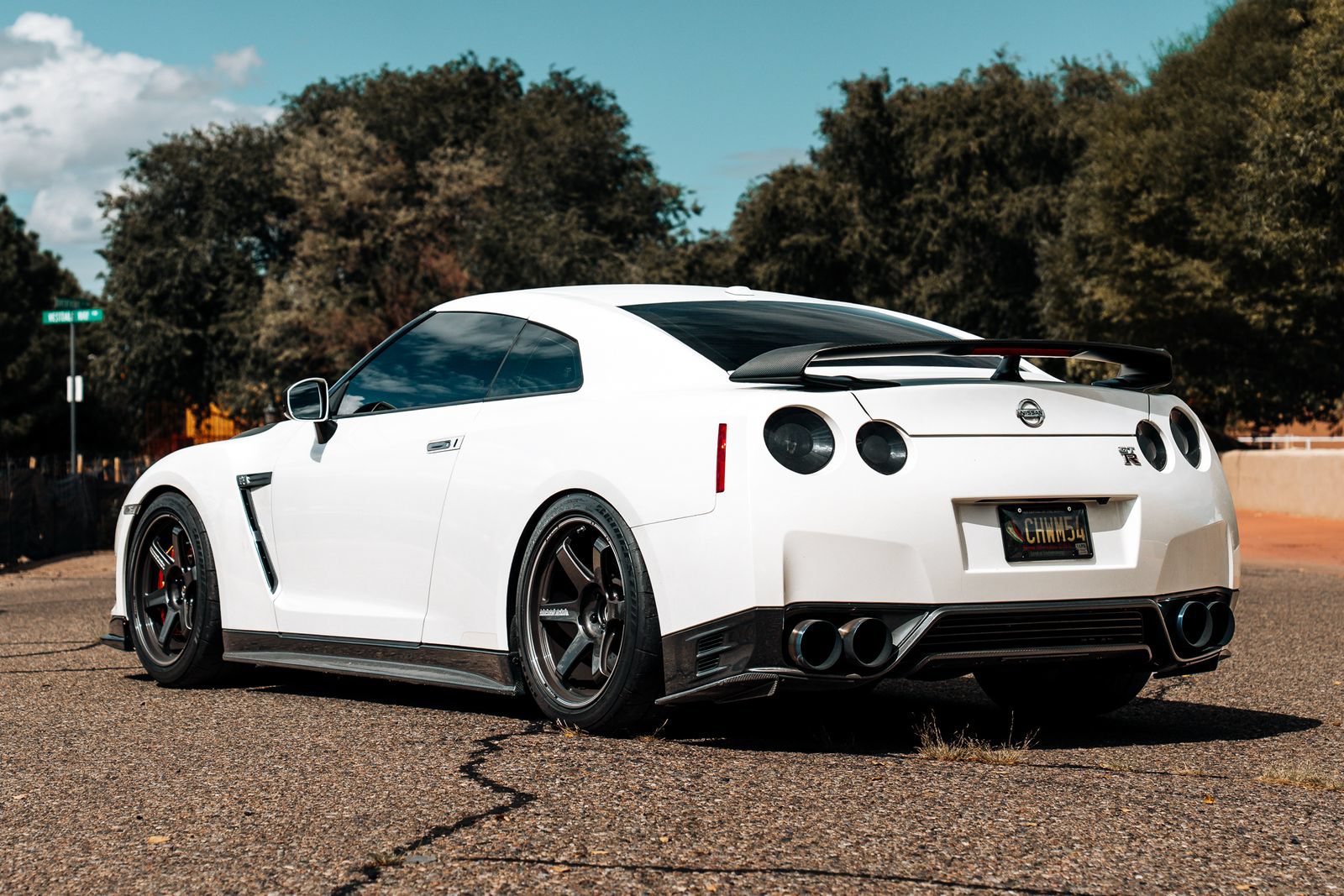 Used 2014 Nissan GT-R Black Edition AWD/4WD image 5