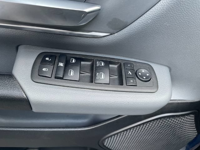 Used 2022 RAM 1500 Big Horn AWD/4WD image 14