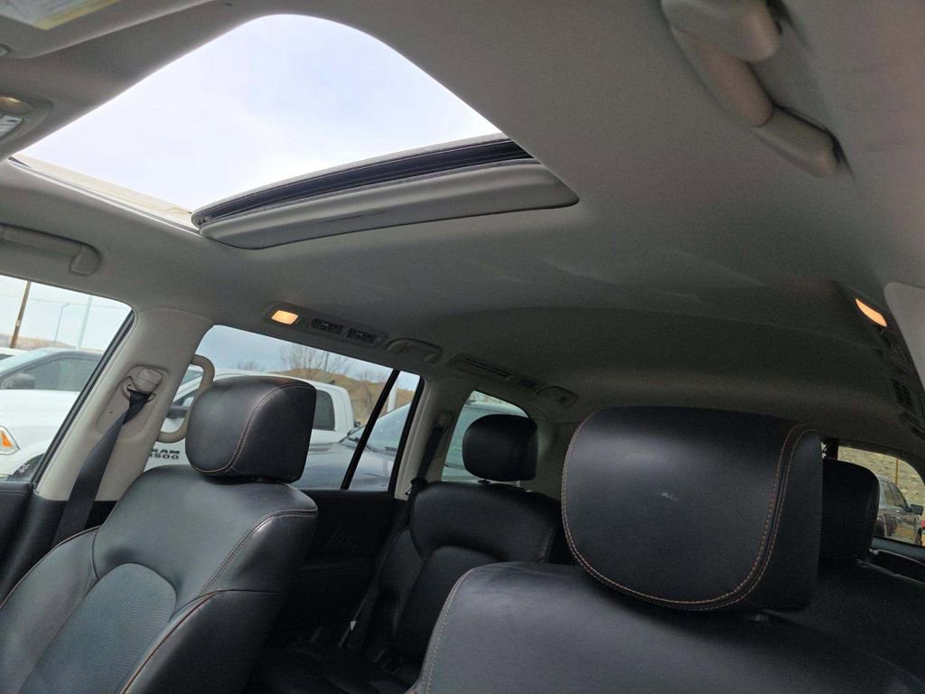 Used 2020 Nissan Armada Platinum w/ Interior Lighting Package image 4