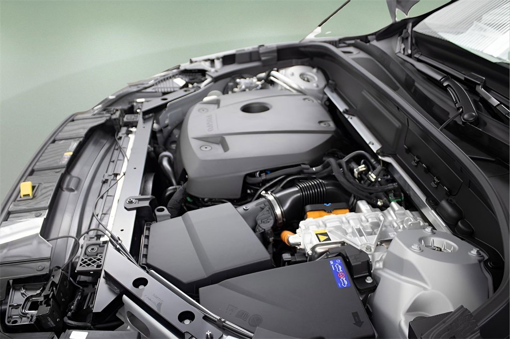 Certified 2025 Volvo XC60 T8 Core w/ Protection Package Premier image 15