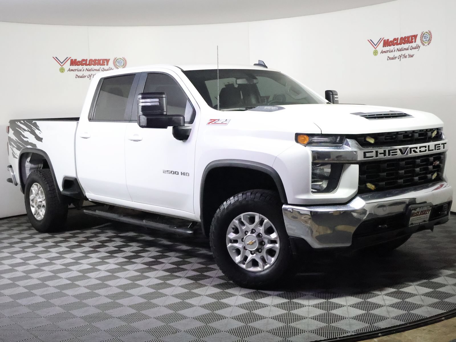 Used 2021 Chevrolet Silverado 2500 LT w/ Z71 Off-Road Package AWD/4WD image 2