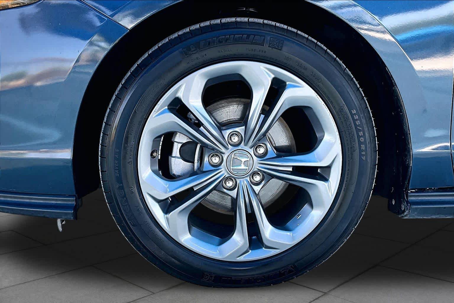 Used 2023 Honda Accord EX image 11