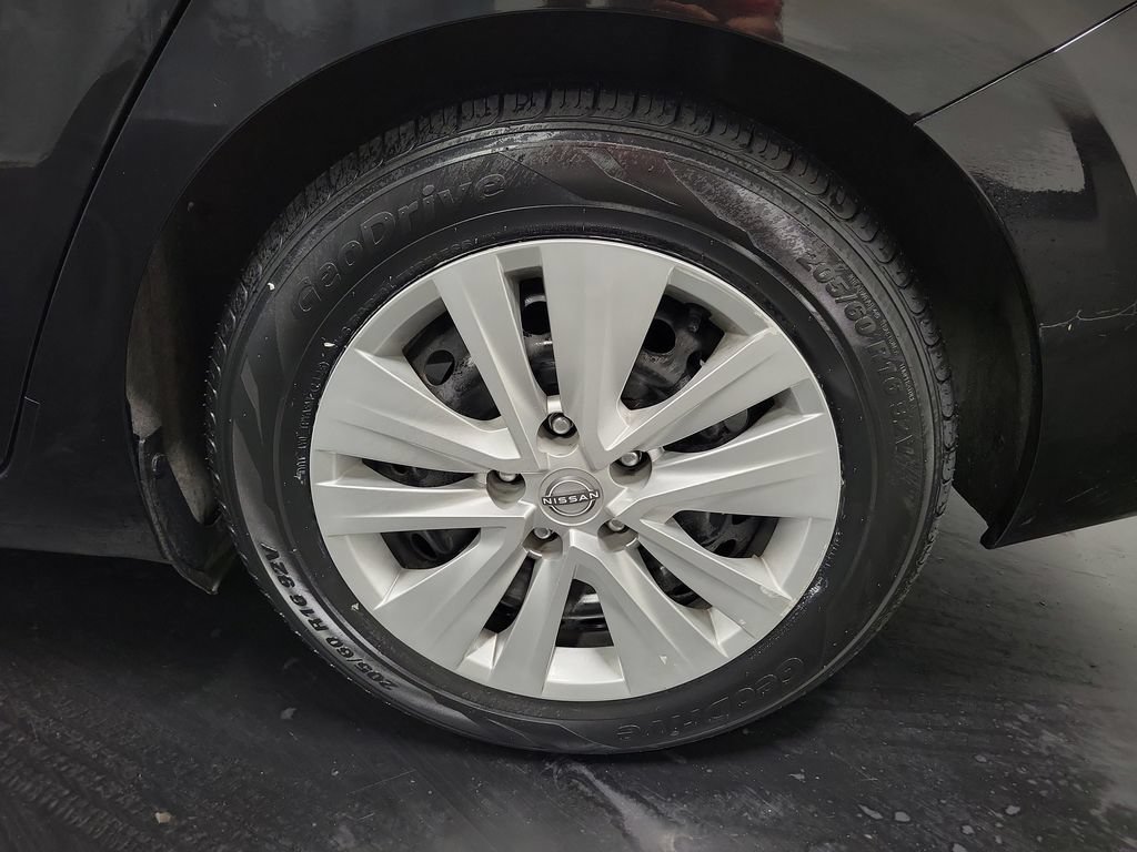 Used 2025 Nissan Sentra S FWD image 10