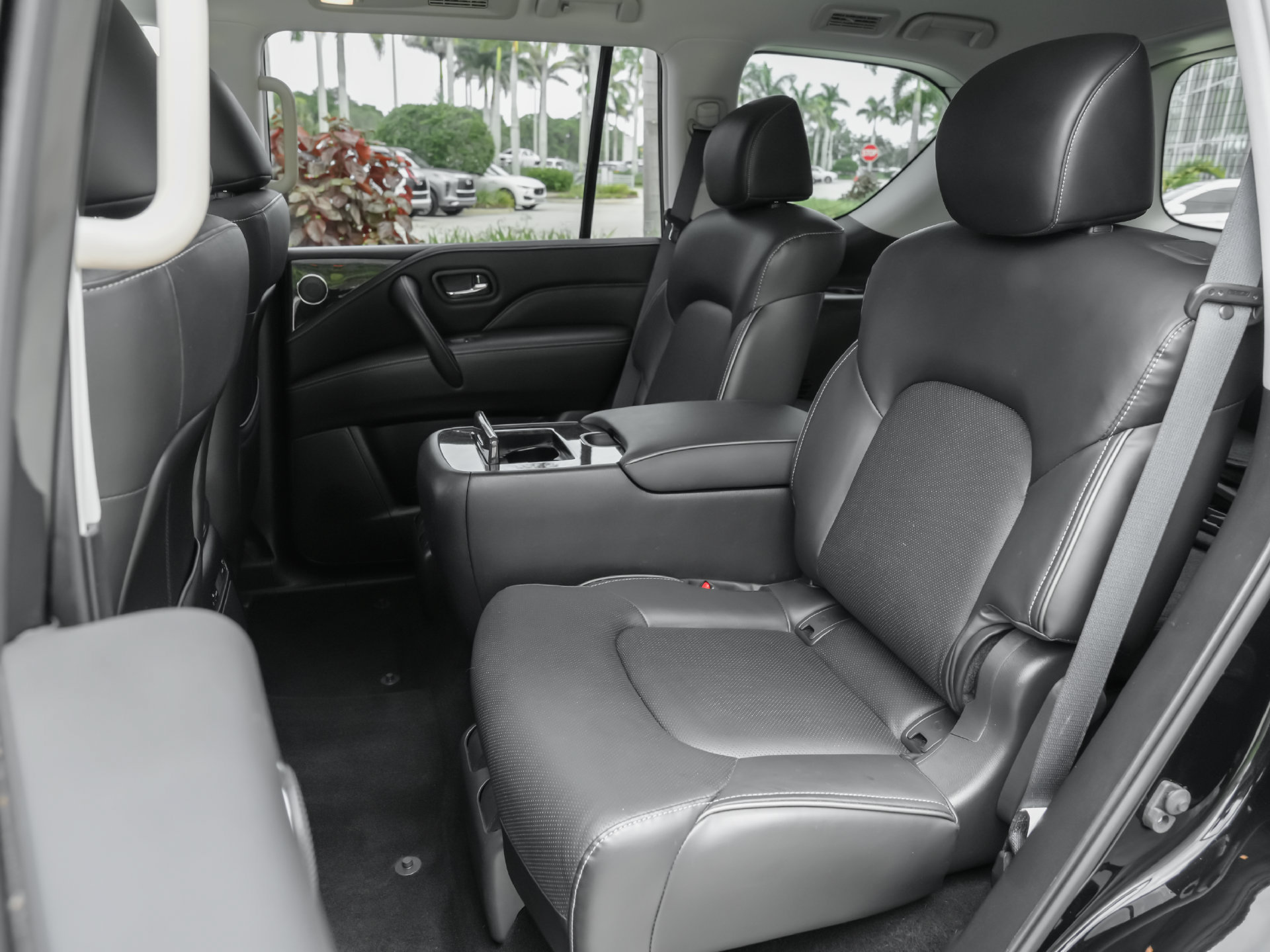 Used 2023 INFINITI QX80 Luxe w/ Cargo Package RWD image 35