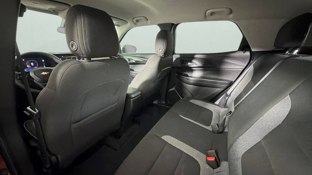 Used 2025 Chevrolet TrailBlazer LS w/ LS Convenience Package FWD image 26