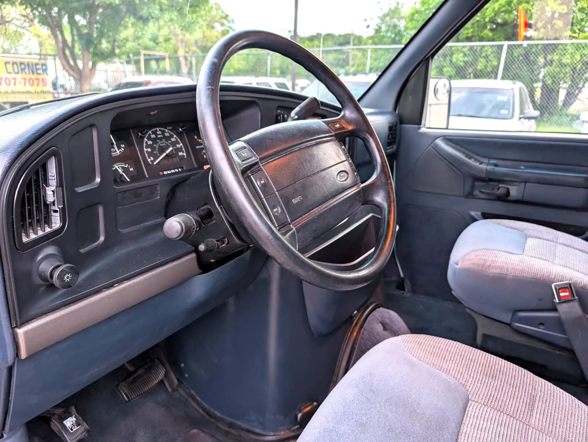 Used 1995 Ford E-250 and Econoline 250 Heavy-Duty image 14