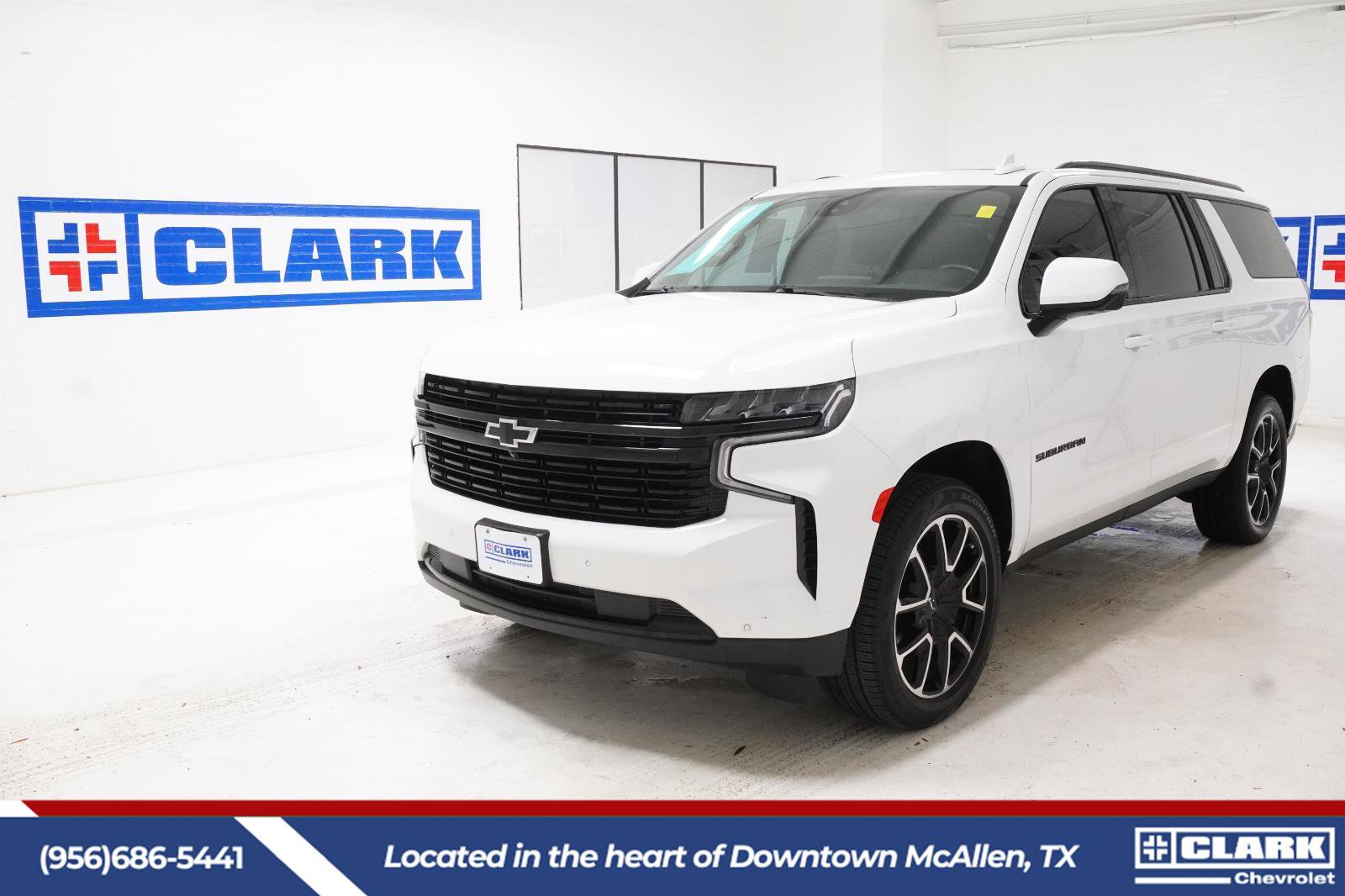 Used 2023 Chevrolet Suburban RST w/ Luxury Package RWD image 1