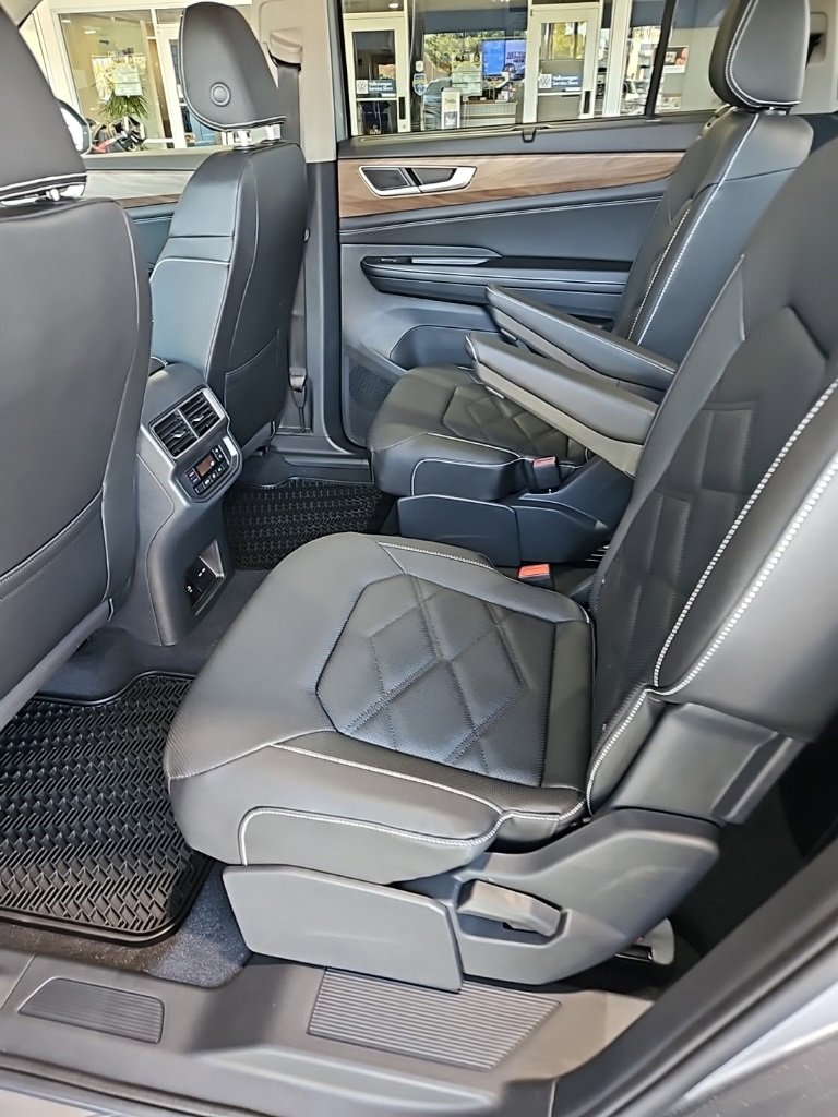New 2026 Volkswagen Atlas SE image 24