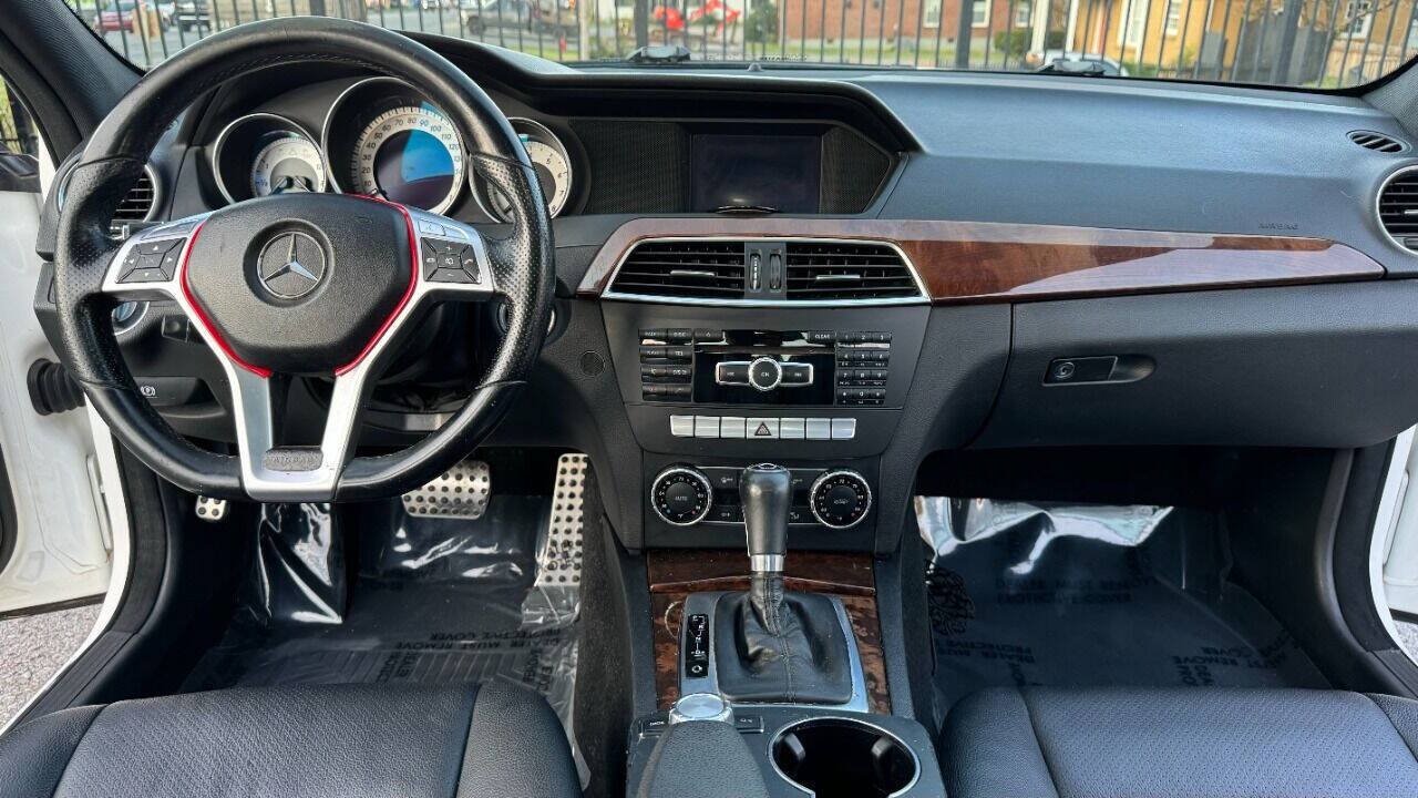 Used 2013 Mercedes-Benz C 250 Sedan image 21
