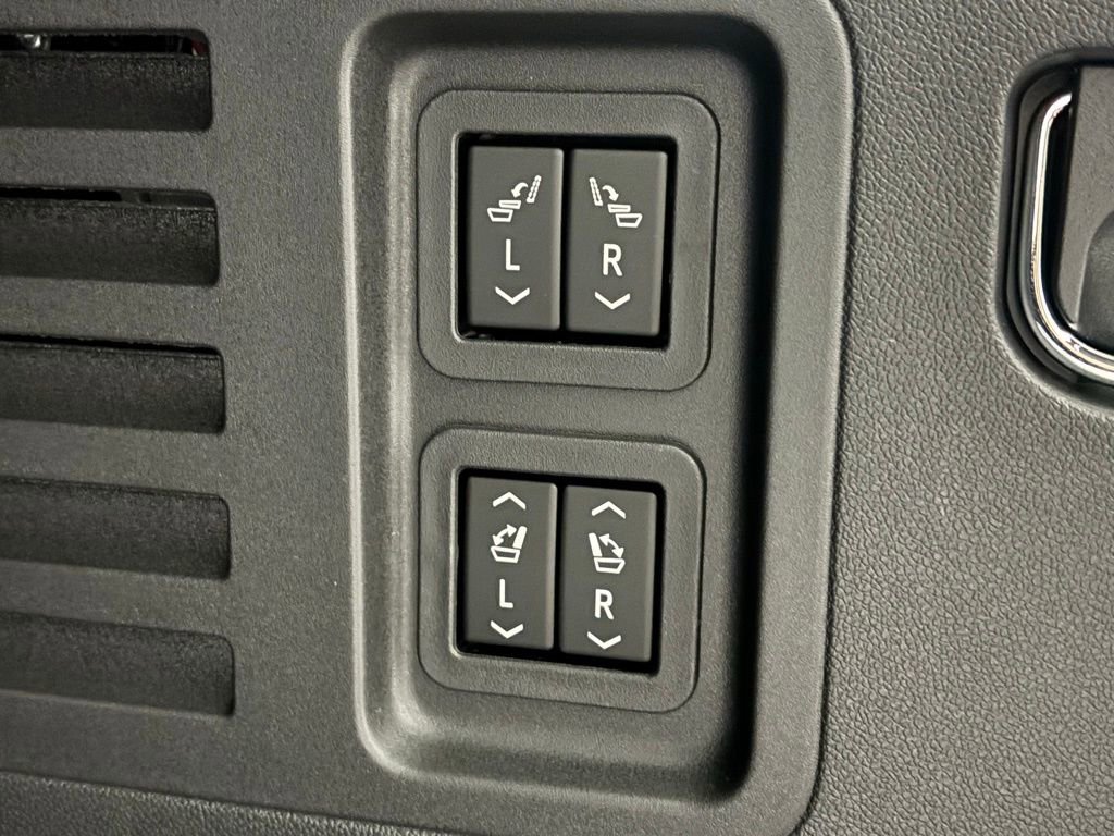 New 2026 GMC Acadia Denali w/ Super Cruise Package image 13