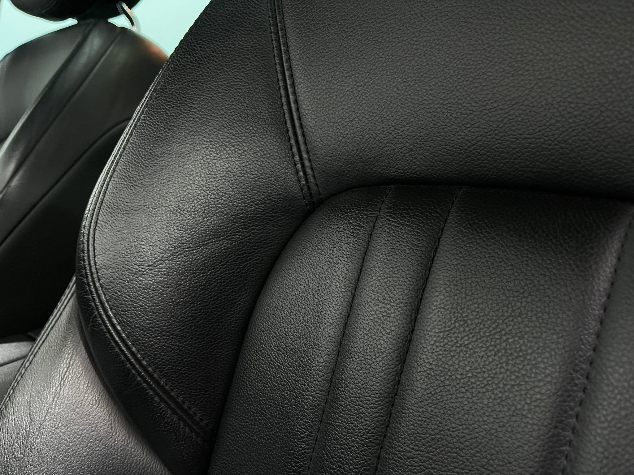 Used 2021 Maserati Levante image 16