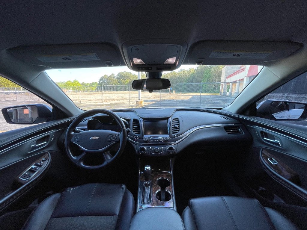 Used 2015 Chevrolet Impala LT FWD image 23