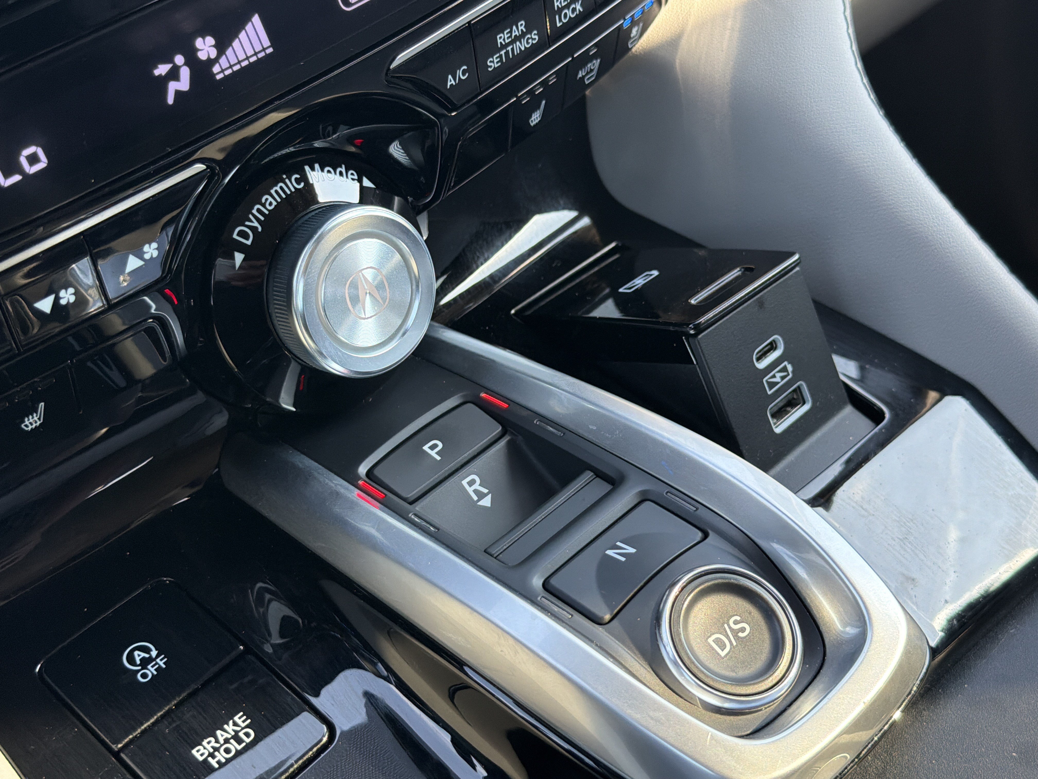 Used 2024 Acura MDX SH-AWD w/ Advance Package image 21