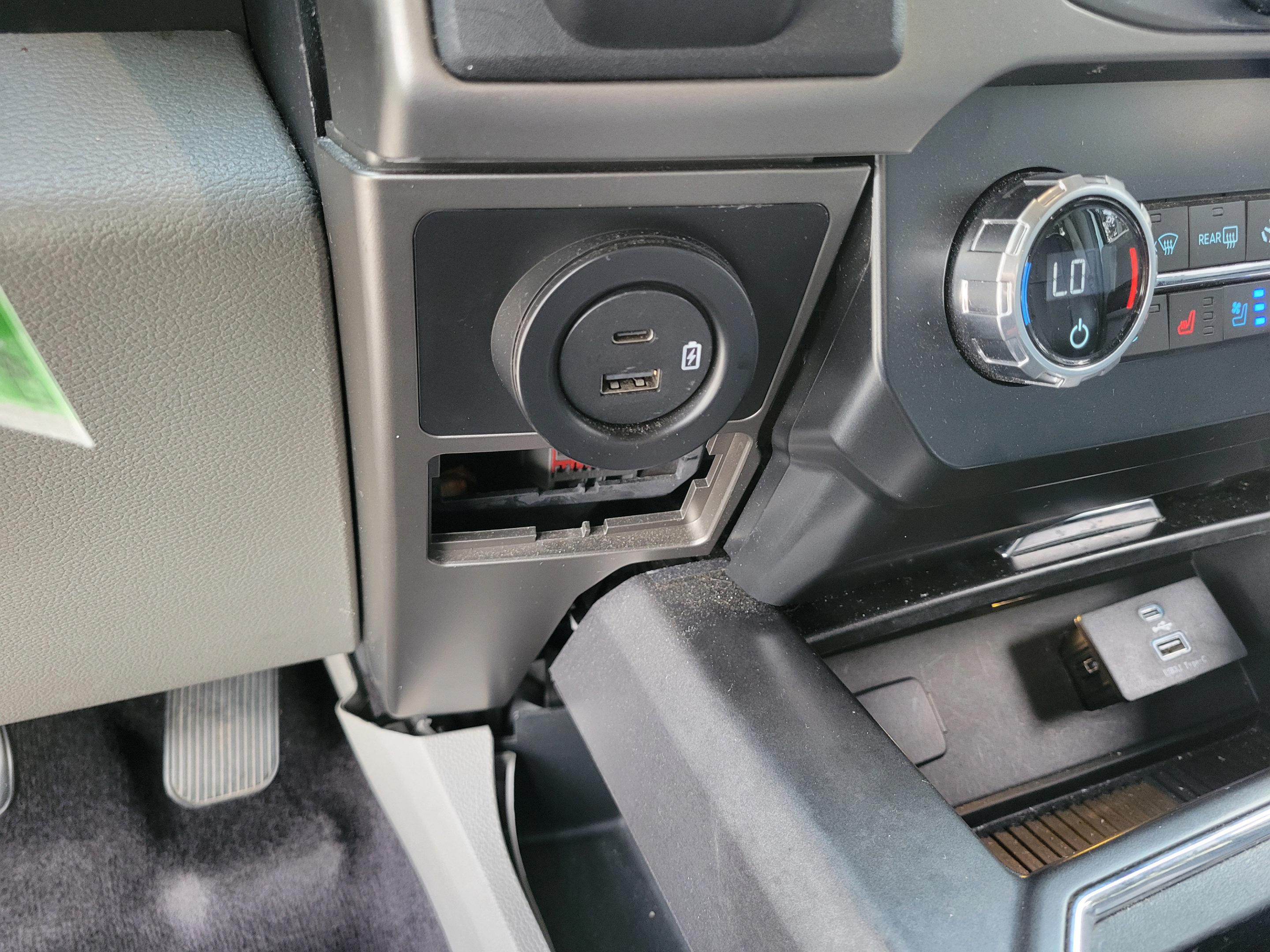 Used 2015 Ford F150 XLT RWD image 22