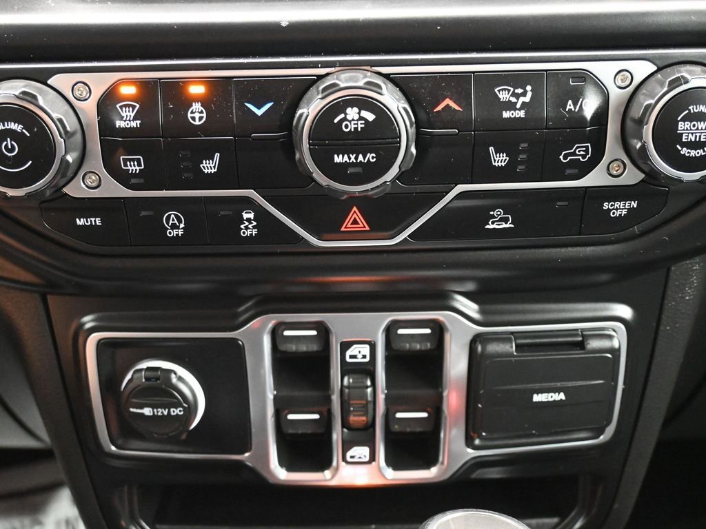 Certified 2022 Jeep Gladiator Willys image 23