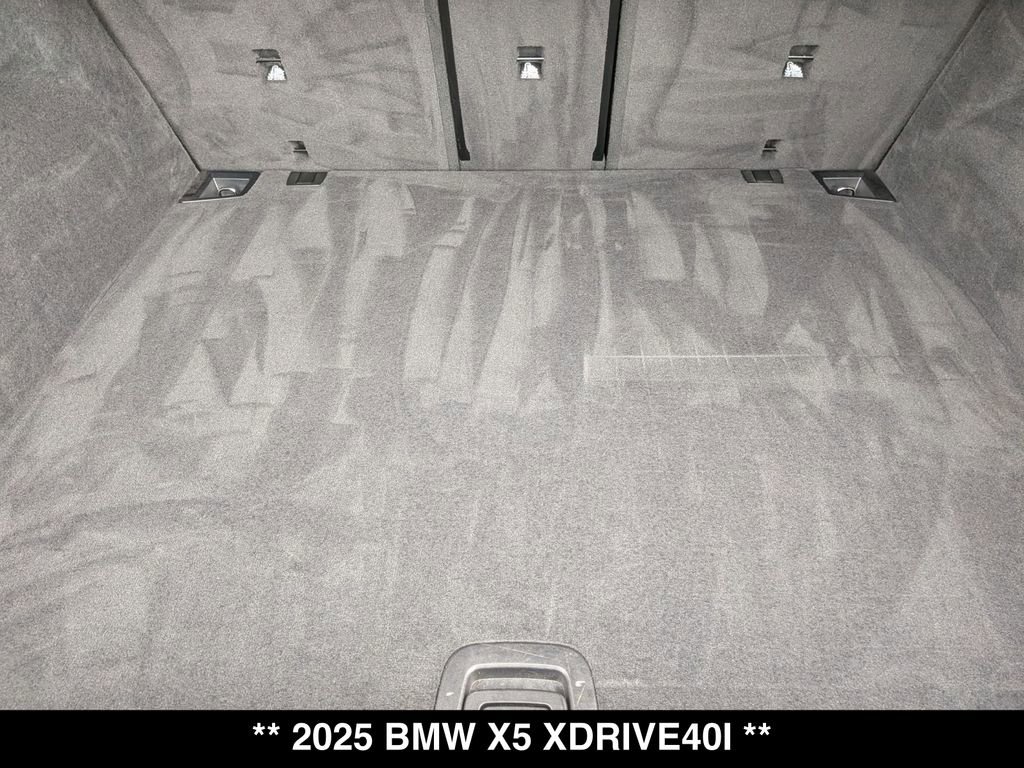 Certified 2025 BMW X5 xDrive40i w/ Parking Assistance Package AWD/4WD image 5