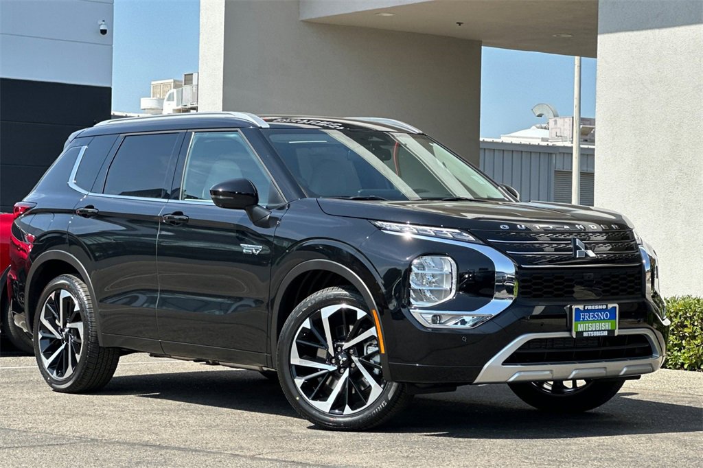 New 2025 Mitsubishi Outlander SEL image 3