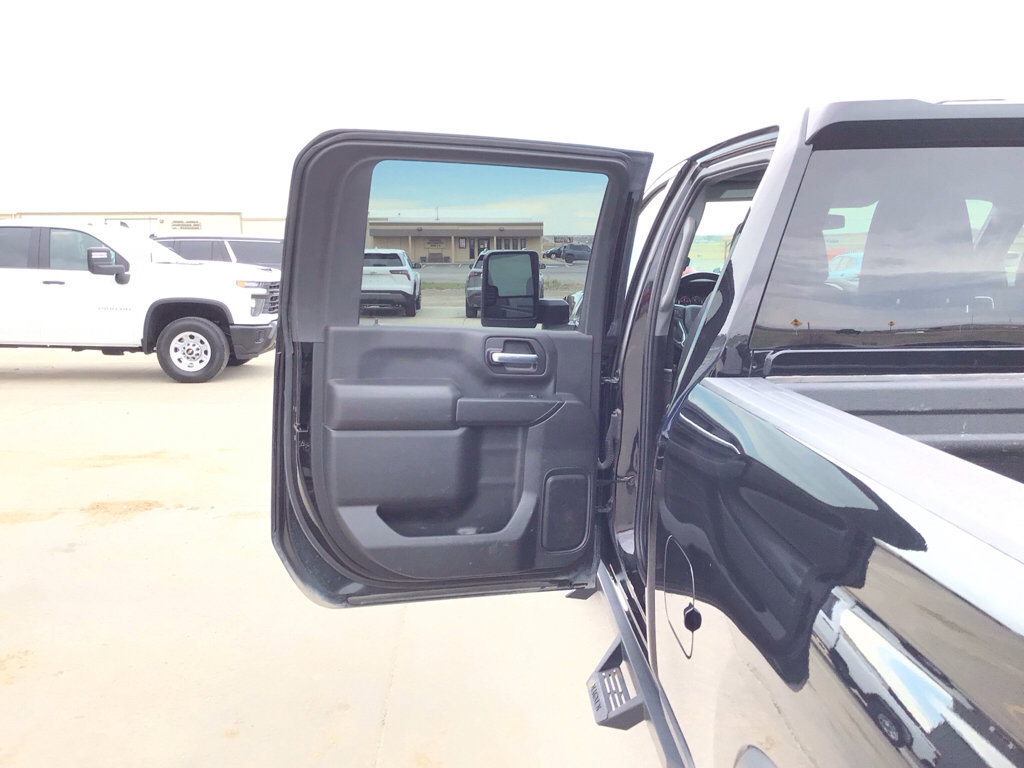 Used 2023 Chevrolet Silverado 3500 LT w/ Convenience Package AWD/4WD image 13