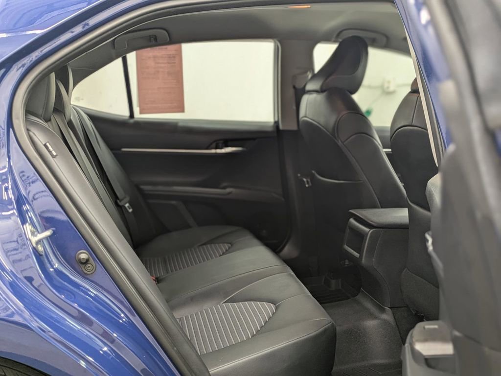 Used 2023 Toyota Camry SE image 20