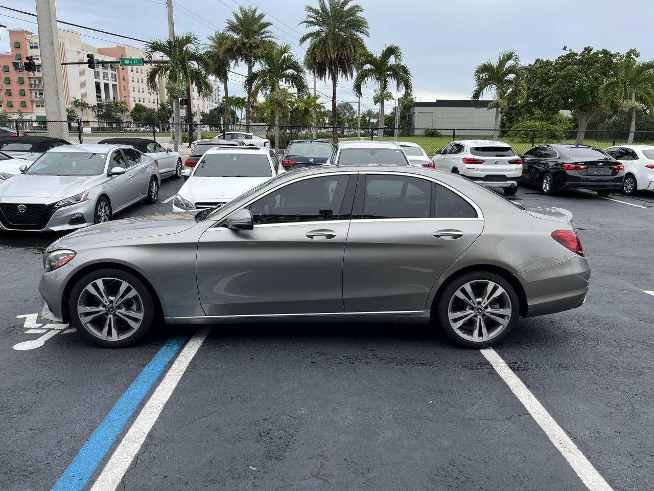 Used 2019 Mercedes-Benz C 300 Sedan image 5